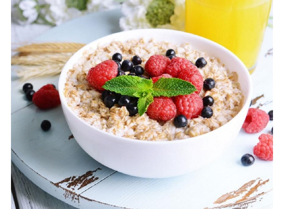 Πρωϊνό Με Υπερτροφές, Γάλα Καρύδας & Κόκκινα Φρούτα